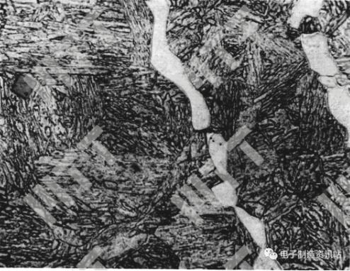 10Cr13淬火溫度：1000℃ ～1050℃，組織為馬氏體＋少量δ鐵素體