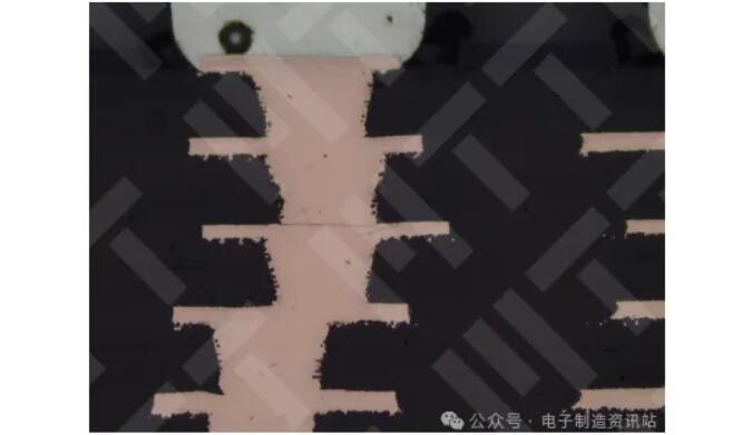 4#PCBA第5排錫球截面（PCB埋孔有裂紋）